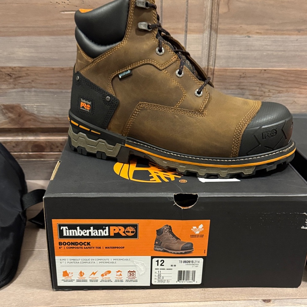 Timberland PRO BoondockMen's Brown Work Boots. Size 12